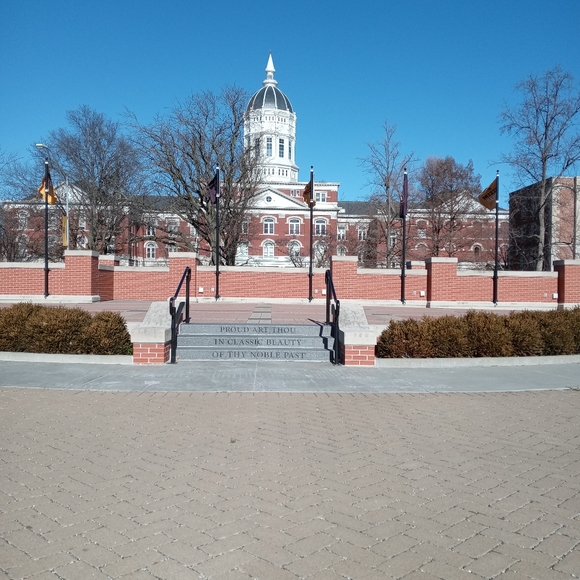 Wholesale Estate Luxury Fashions - Picture 2 of 16